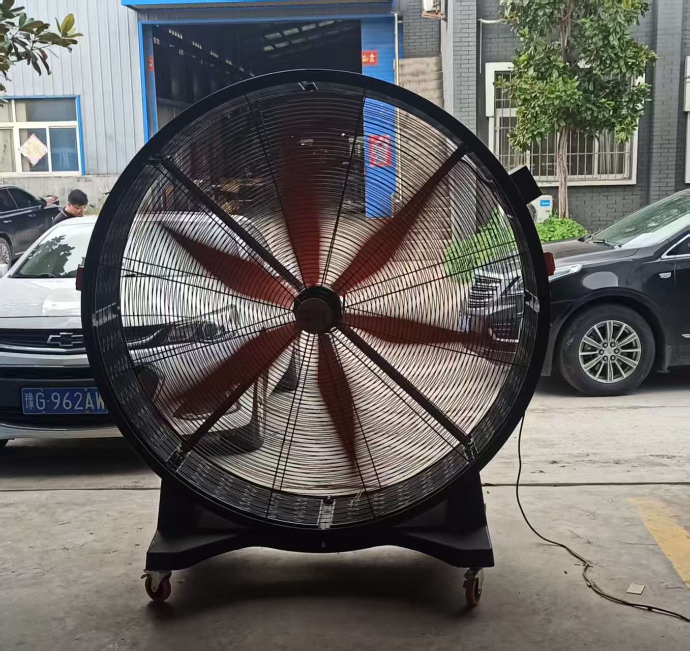 戰(zhàn)高溫，送清涼
